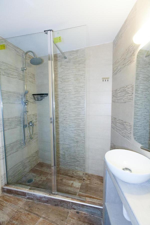 Themis 10 Apartment